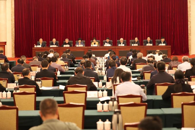 全省关工委工作会议在郑州召开